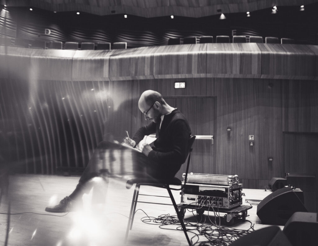 pawel_bilinski_arranger_in_studio_cavatina_hall_recording_harp_album_5 Paweł Biliński composer arranger producer keyboard player